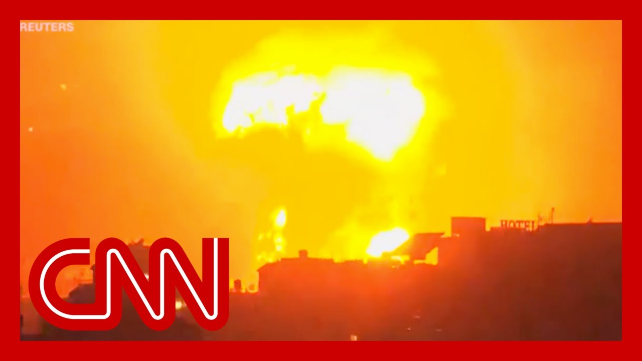 CNN witnesses explosions over Tel Aviv and Beirut Main Stream Videos